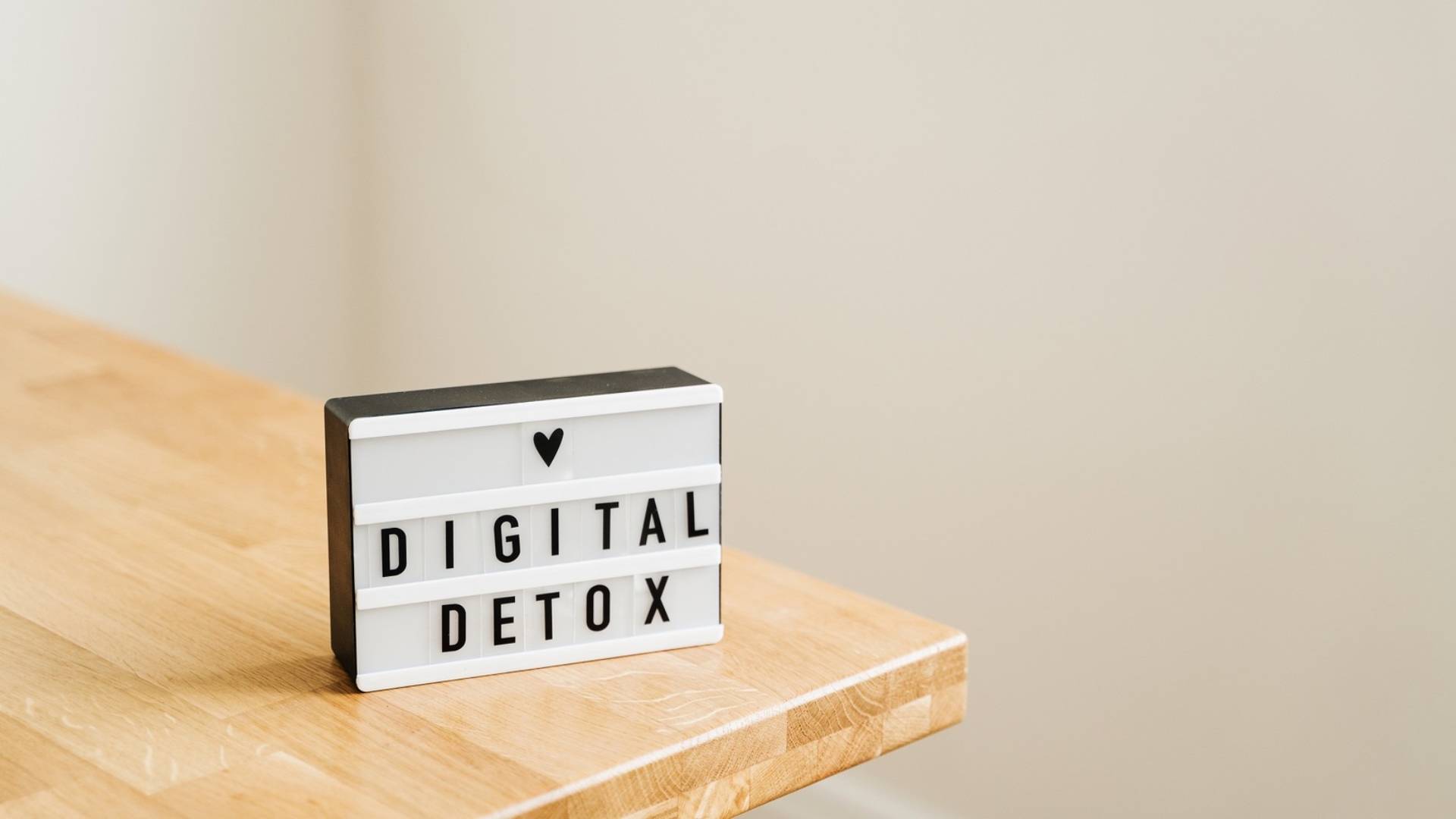 Digital Detox Wie gelingt die digitale Entgiftung und was passiert dabei