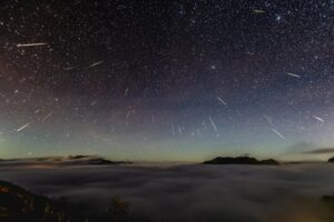 titre essaim meteoritique 300x200 - Verpassen Sie heute Nacht nicht einen der schönsten Sternschnuppenschauer des Jahres.
