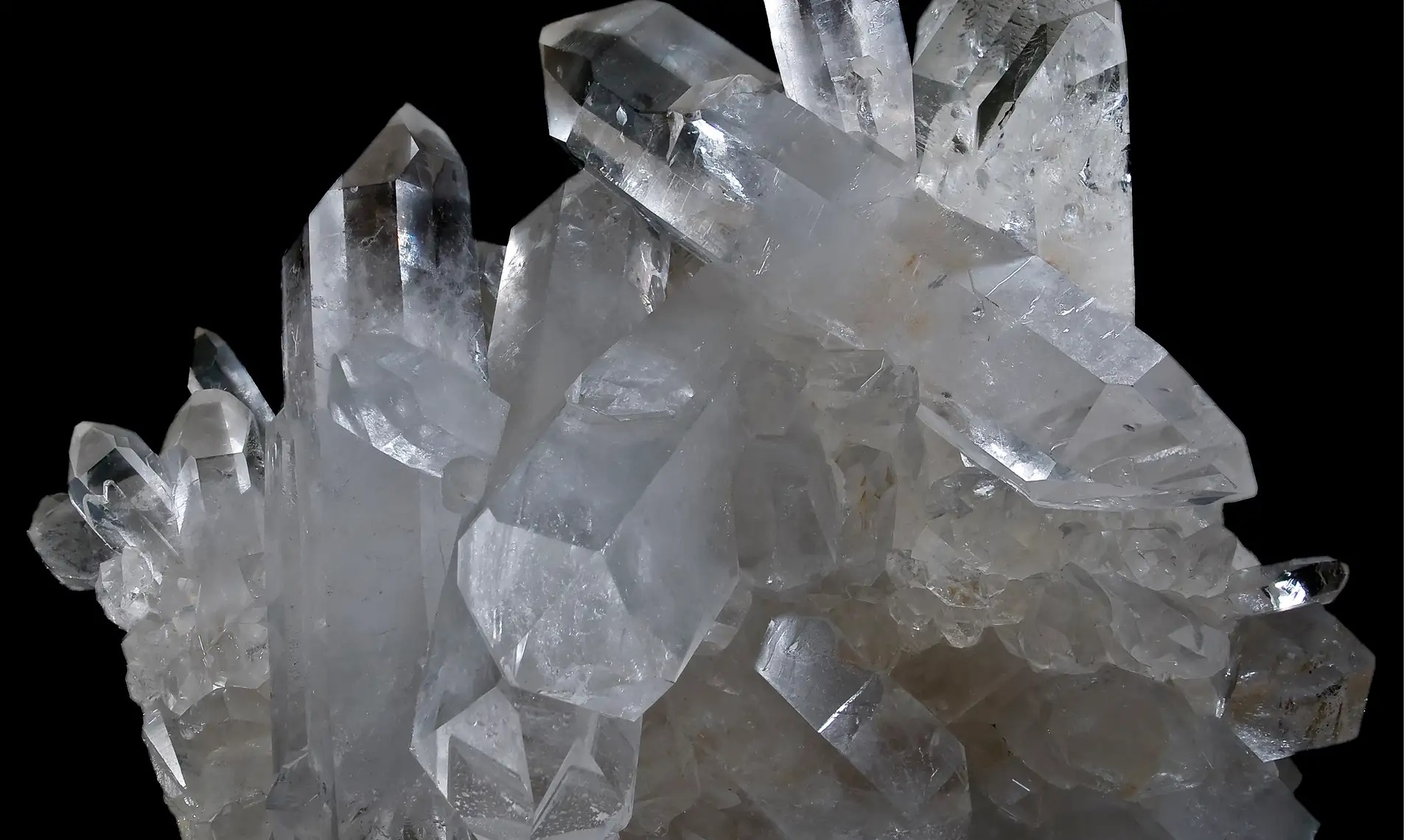 quartz bresil resize - Welches ist das seltenste Mineral der Welt?