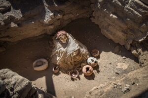 momie perou 300x200 - Mumie eines Teenagers in ausgezeichnetem Zustand in Peru entdeckt