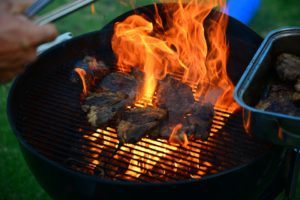Détails utiles sur la facilité d'utilisation du barbecue charbon