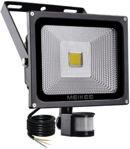 Définir le projecteur LED extérieur 30 W avec détecteur de mouvement de la marque Meikee ?