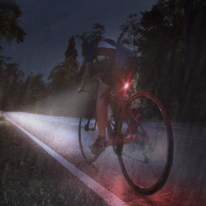 Test de niveau de luminosité d'un éclairage vélo