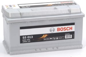 Comment évaluer la batterie Bosch S5013 ?