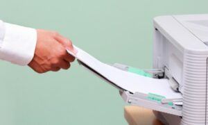 A qui l'utilisation du papier photo pour imprimante est-elle destinée ? 