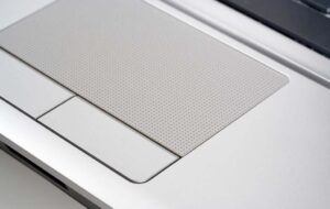 La compatibilité d'un touch pad dans un comparatif
