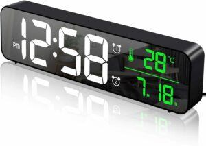 Evaluation de l'horloge numérique MOSUO dans un comparatif 