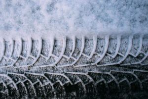 Quels sont les avantages & domaines d'application d'un pneu d'hiver ?