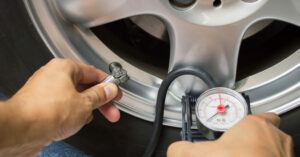 Notes des experts sur les gonfleurs de pneus de voiture dans un comparatif